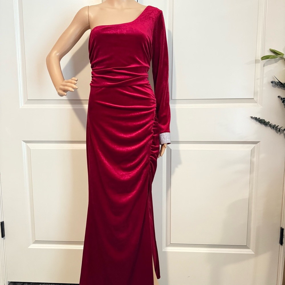 New Lyra Velvet One-Shoulder Rhinestone Cuff Mermaid Dress - Picture 8 of 14